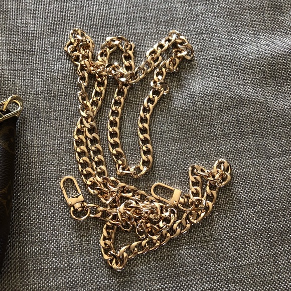 SOLD-Authentic Louis Vuitton pouchette - Picture 5 of 5